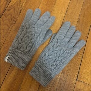 Gray Knit Women’s Gloves
